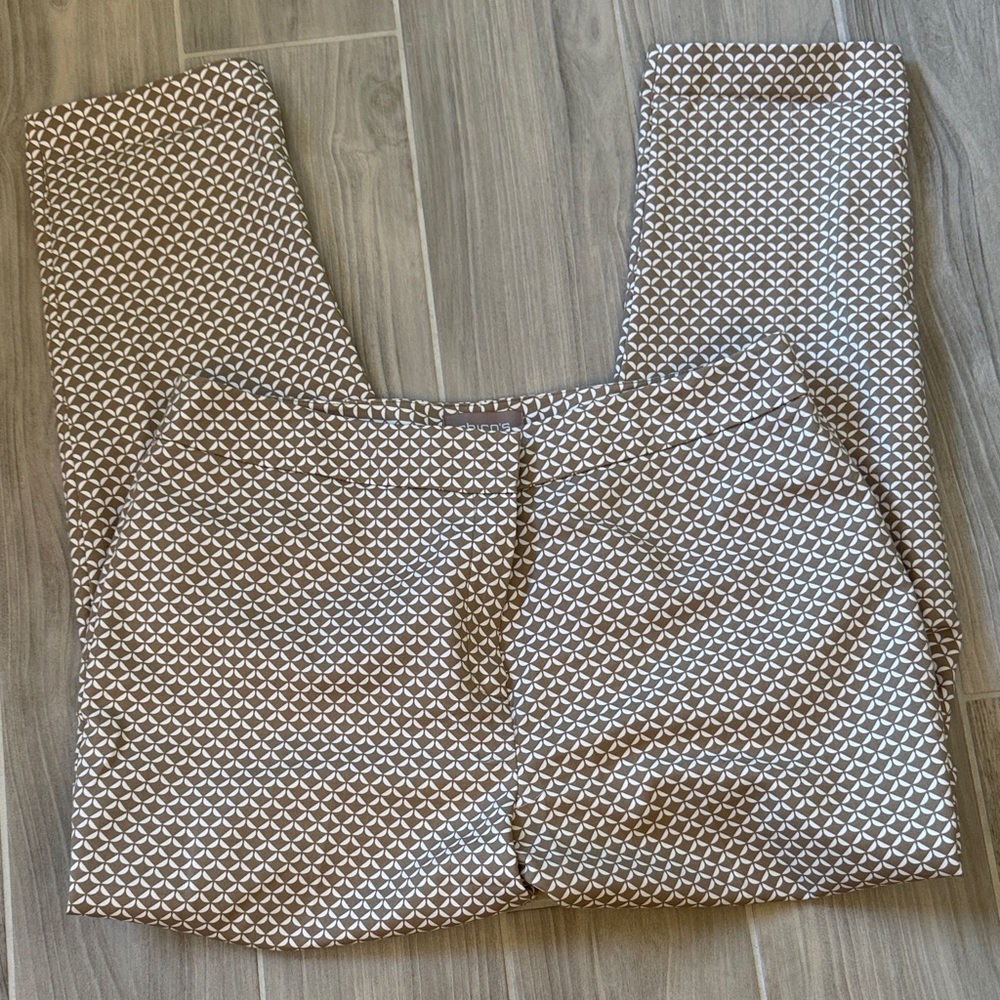 Chico's Taupe & White Geo Ankle Pants - like new